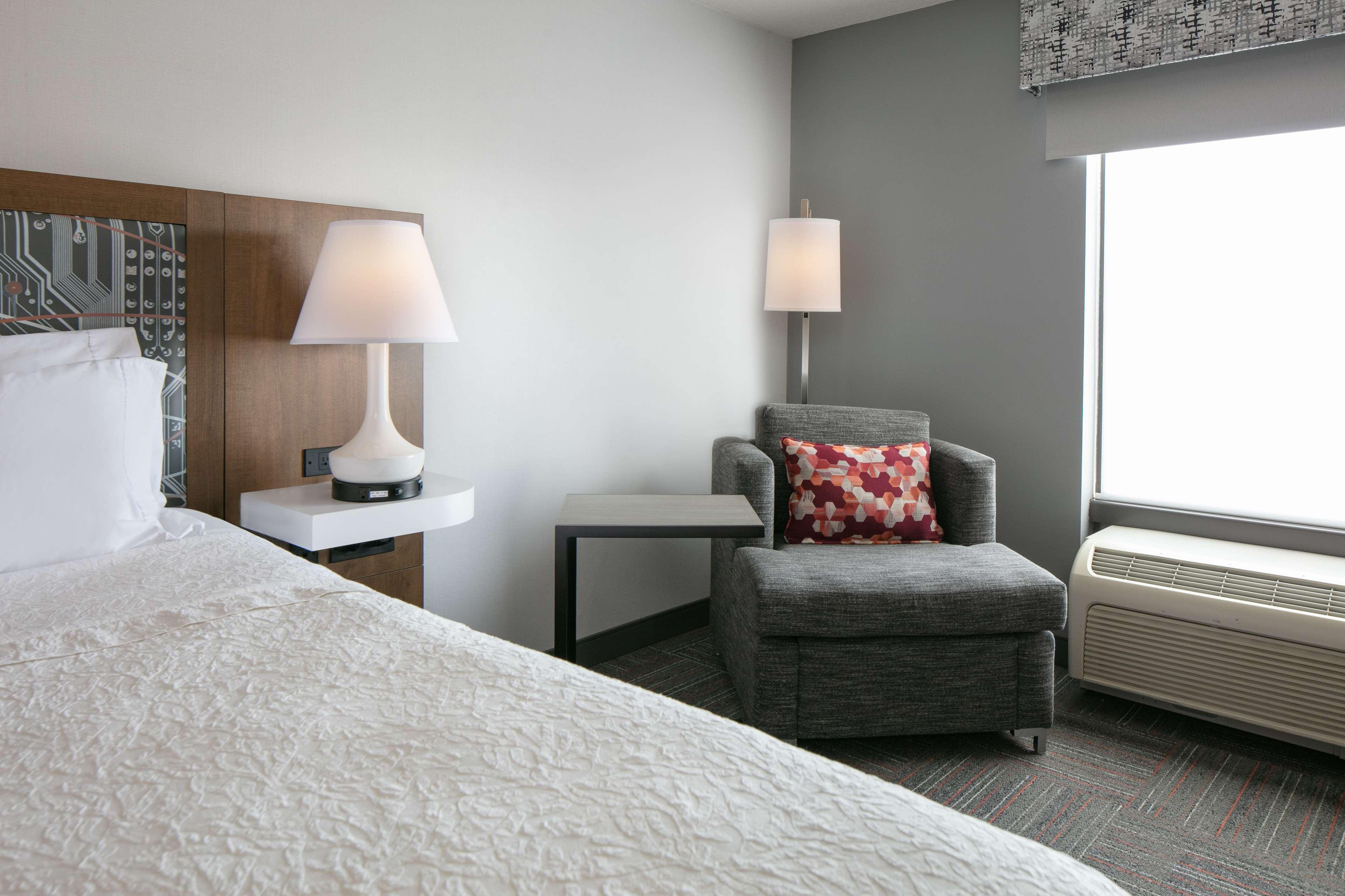 Hampton Inn Dubuque Exterior foto