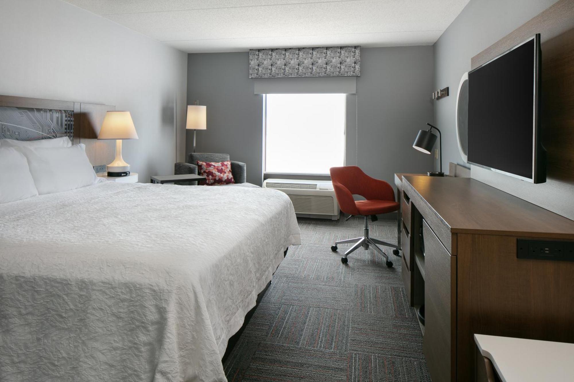Hampton Inn Dubuque Exterior foto