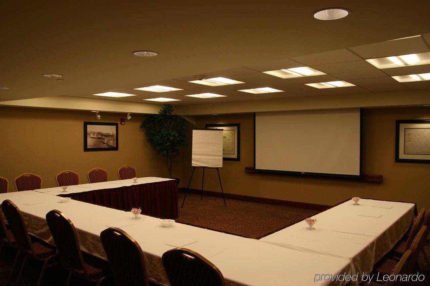 Hampton Inn Dubuque Negócio foto